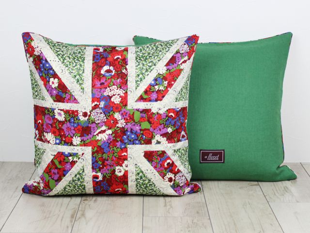 LIBERTY リバティ特大クッション 2個セット LIBERTY リバティ特大クッション 2個セット